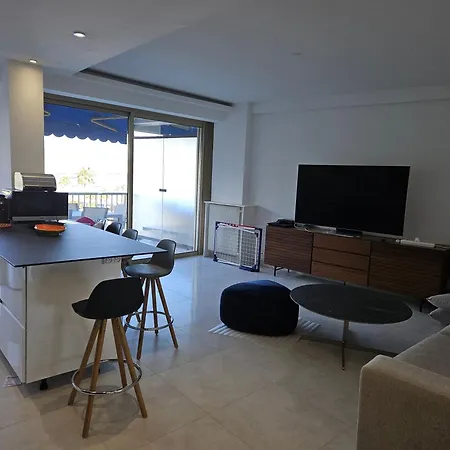 Cap D'antibes, Port Aubernon *