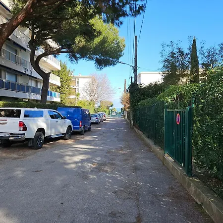 Cap D'antibes, Port Aubernon