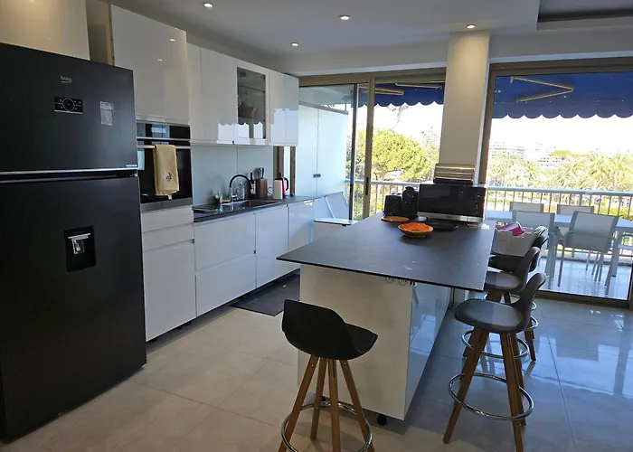 Cap D'antibes, Port Aubernon 公寓 *