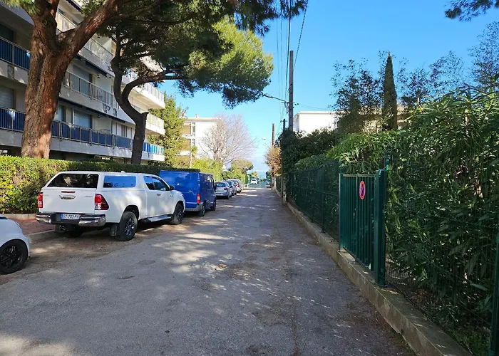 Cap D'antibes, Port Aubernon